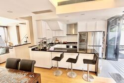 Hillcrest Villa (D11), Terrace #444303231